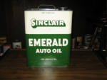 Sinclair Emerald Auto Oil 2 gallon can older version, (some light paint scuffing on back side). [SOLD] 
